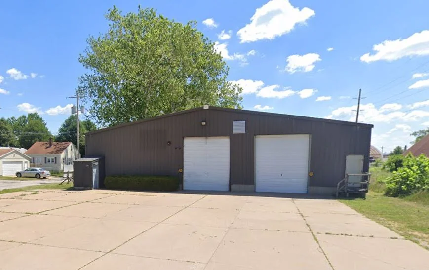 2501 Blackhawk Street — Lease in Davenport, IA, photo 1 of 8