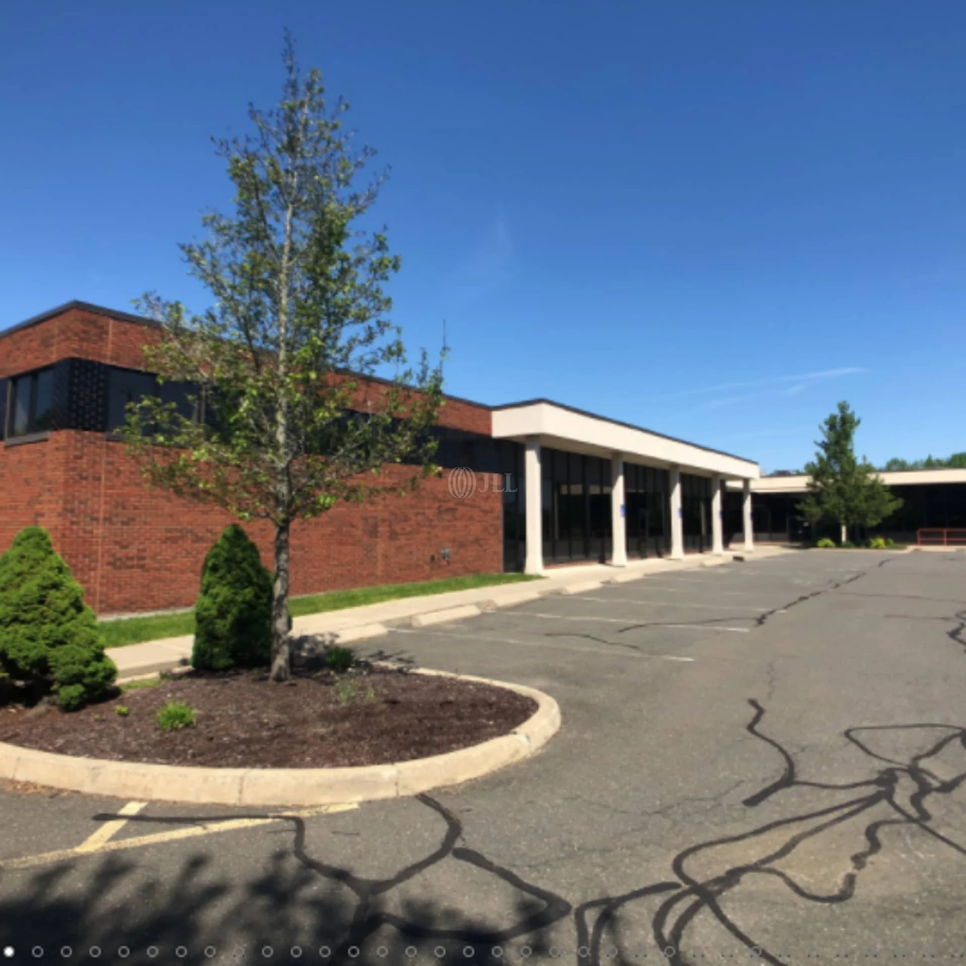 43 Old Ridgebury Rd — Lease in Danbury, CT, photo 2 of 5