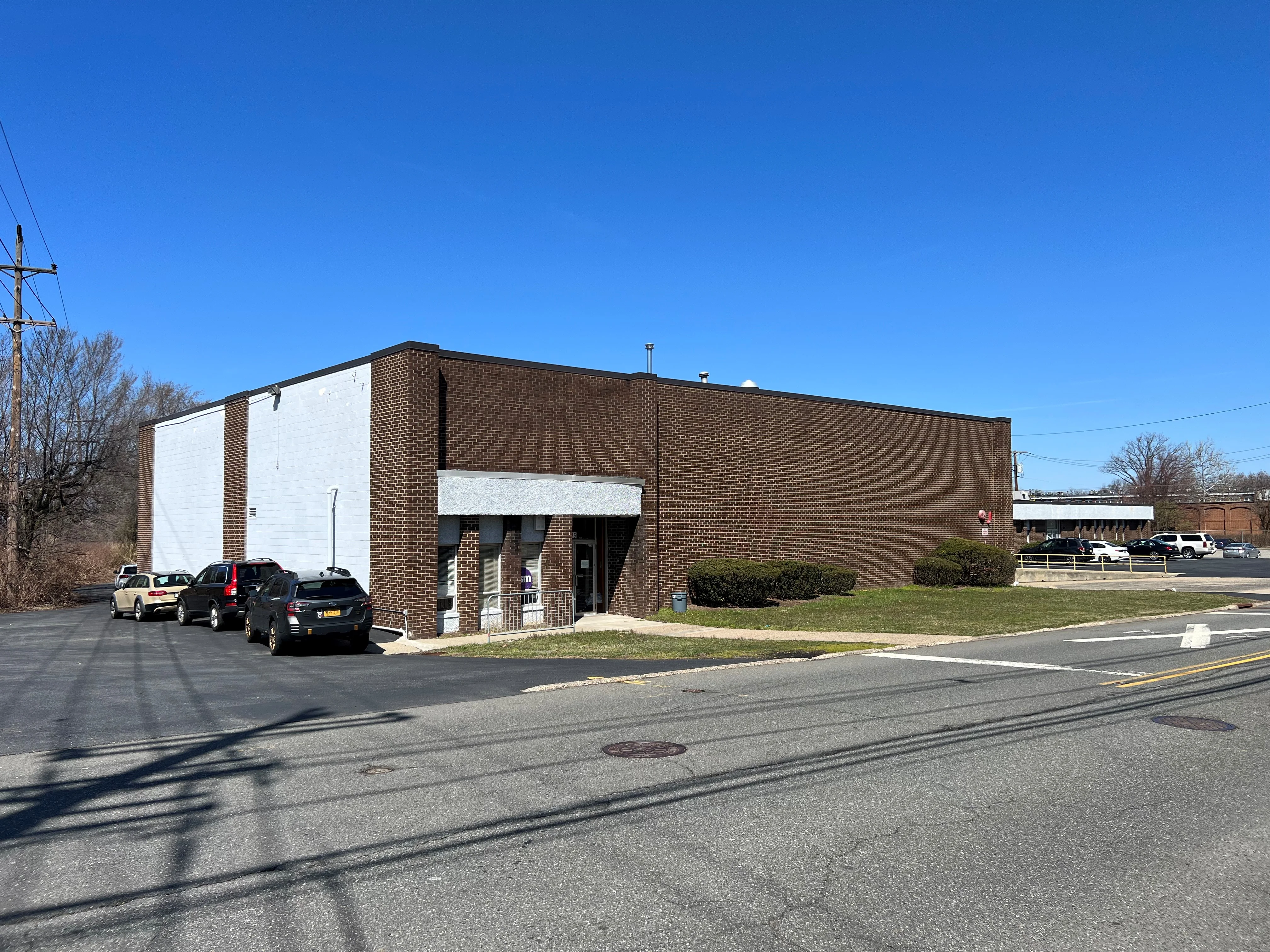 37-39 Montclair Ave — Lease in Little Falls, NJ, photo 1 of 5