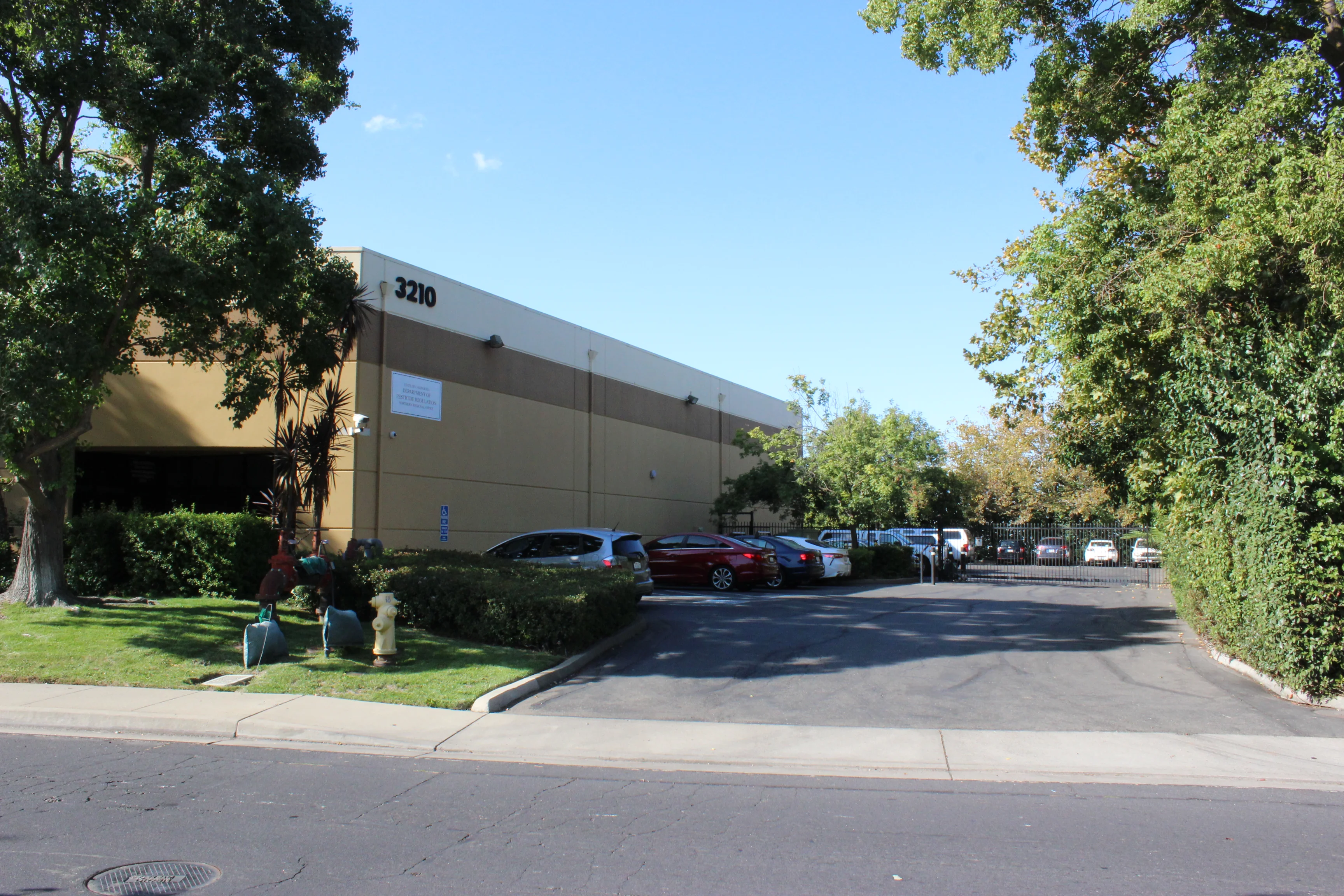 3210 Beacon Blvd — Lease in West Sacramento, CA, photo 2 of 8