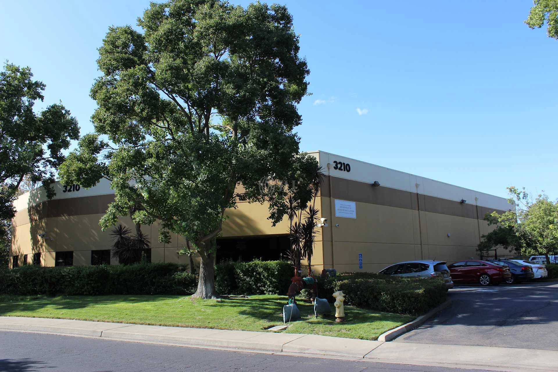 3210 Beacon Blvd — Lease in West Sacramento, CA, photo 5 of 8