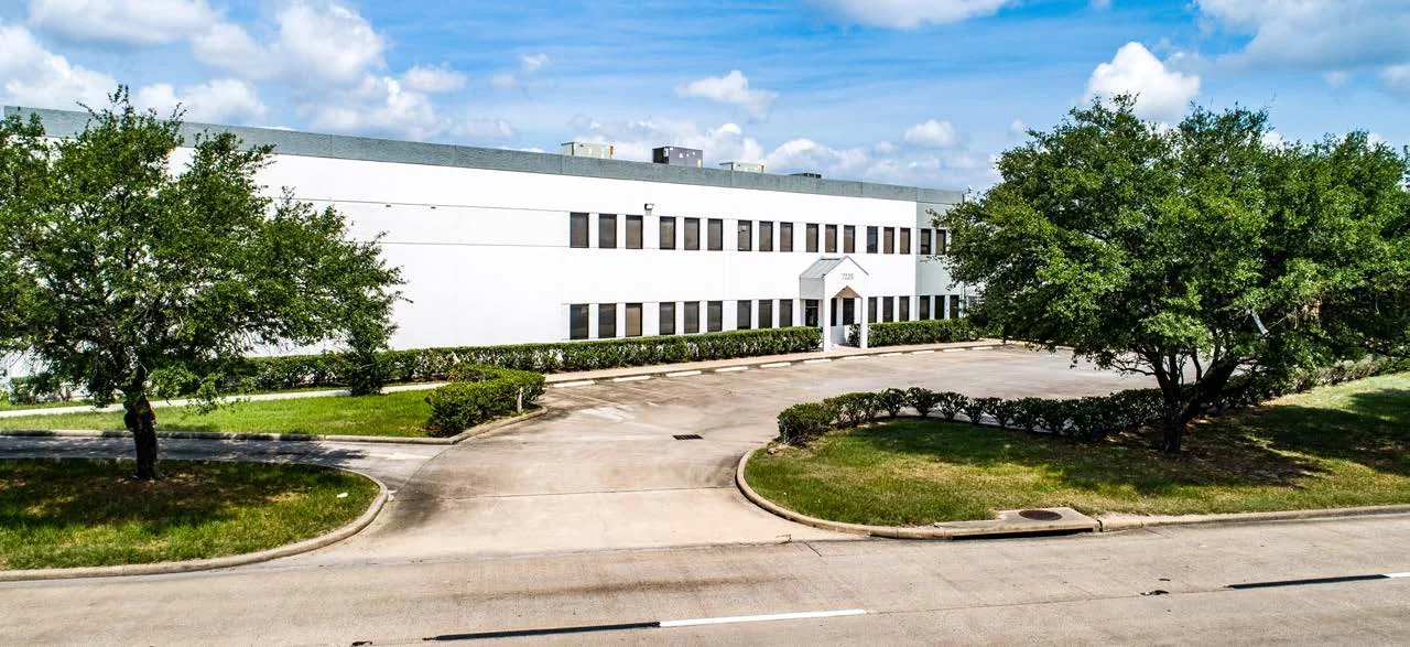 7225 W Sam Houston Pkwy N — Lease in Houston, TX, photo 1 of 8