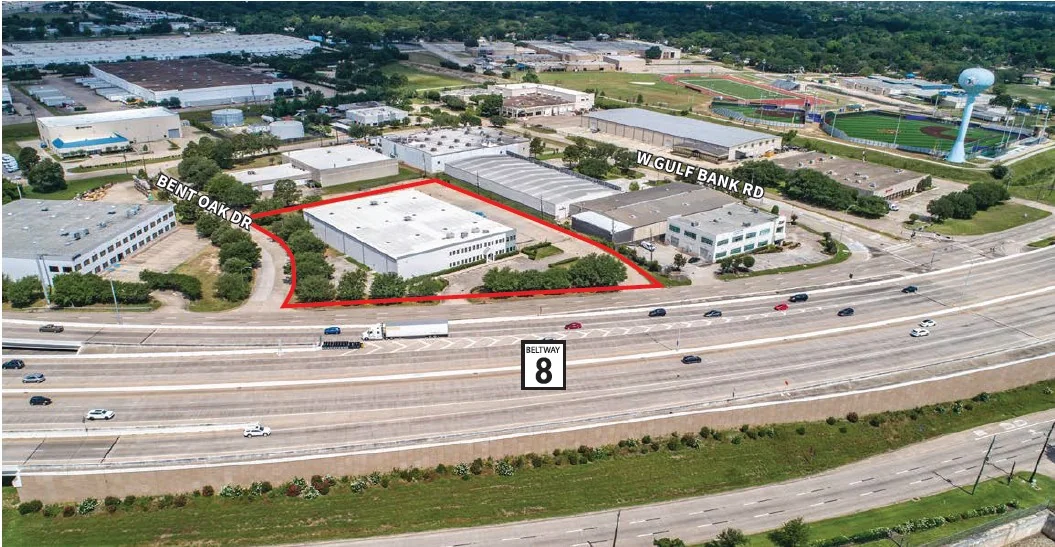 7225 W Sam Houston Pkwy N — Lease in Houston, TX, photo 2 of 8