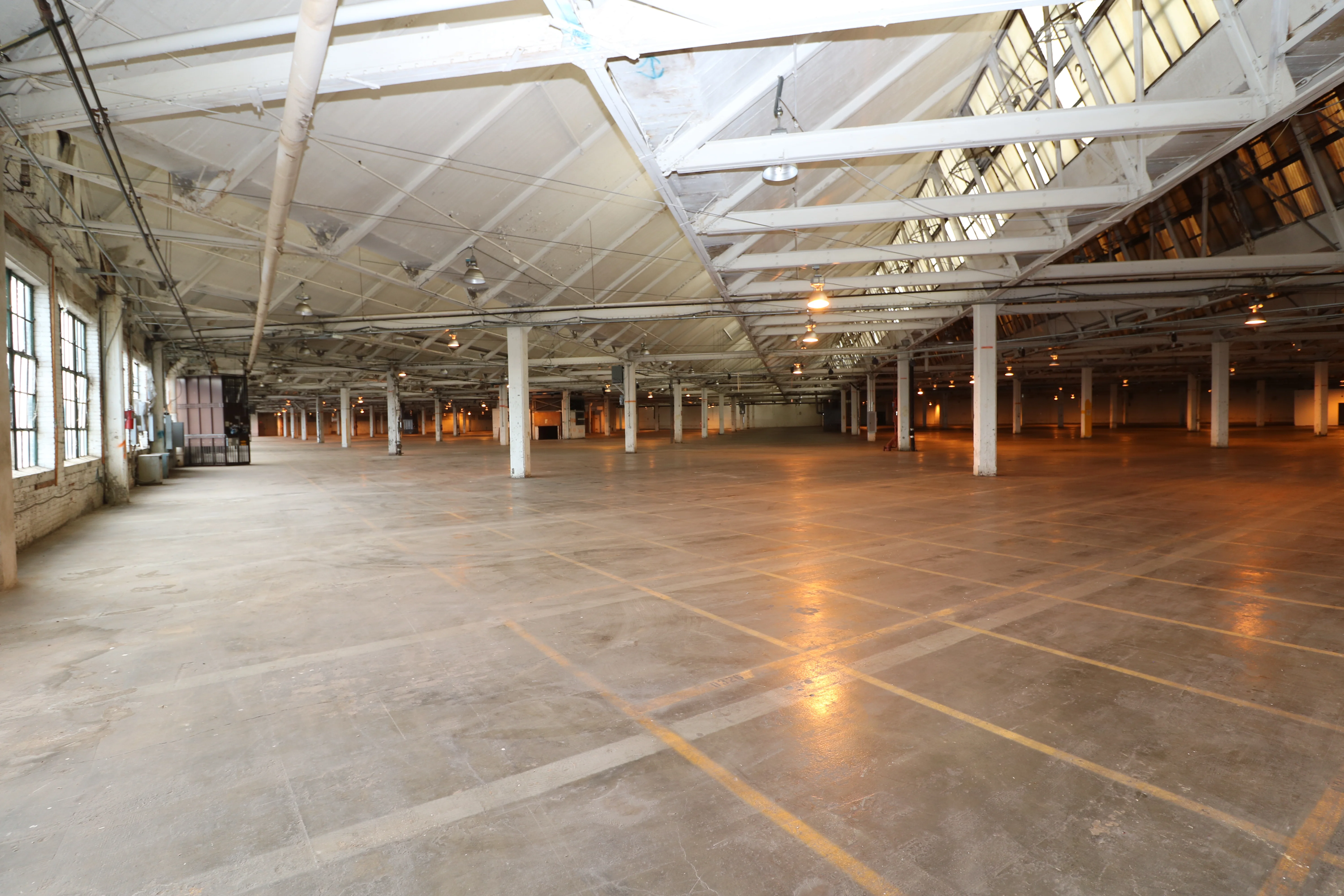 Philadelphia Design & Distribution Center — Lease in Philadelphia, PA, photo 3 of 8