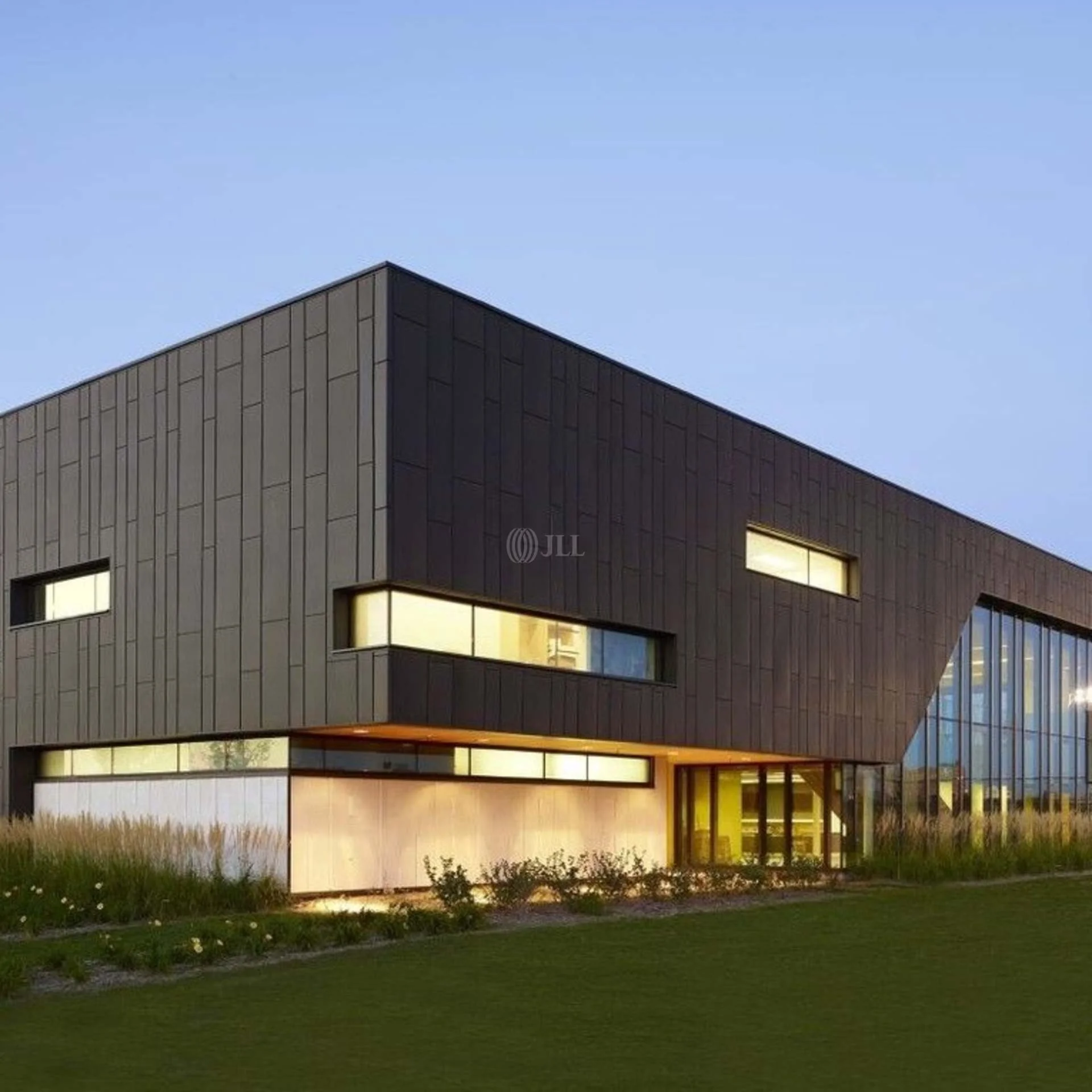 Gresham Vista Business Park (GV5) — Lease in Gresham, OR, photo 2 of 4