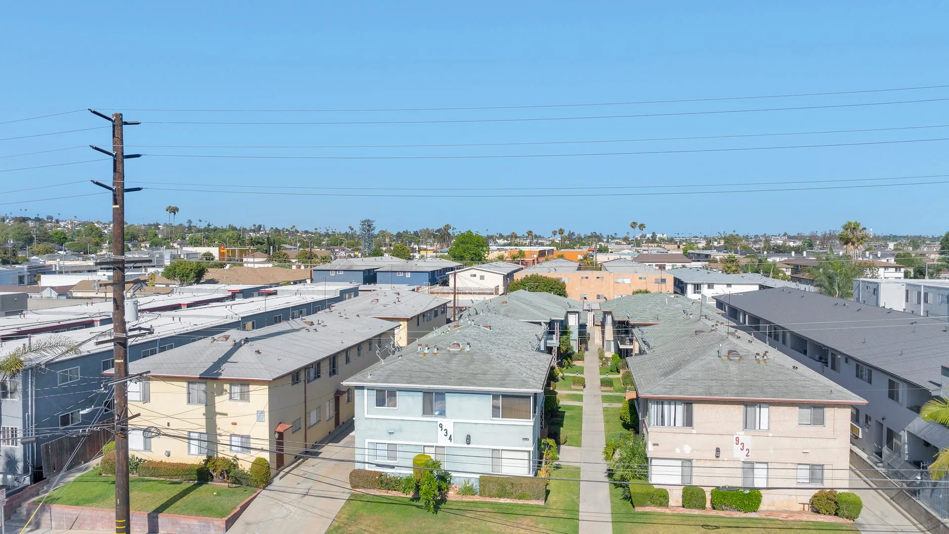 934 W Beach Ave — Sale in Inglewood, CA, photo 3 of 8