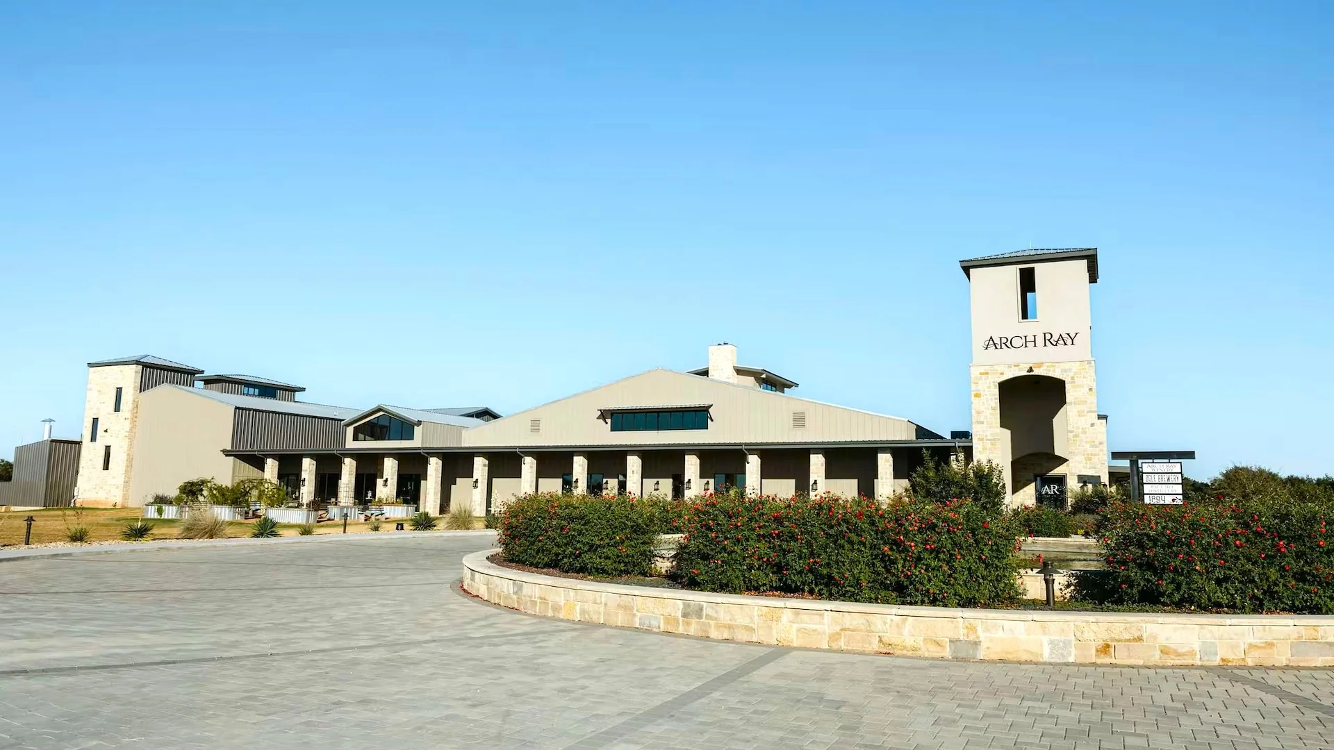 Arch Ray Resort — Sale in Fredericksburg, TX, photo 1 of 6