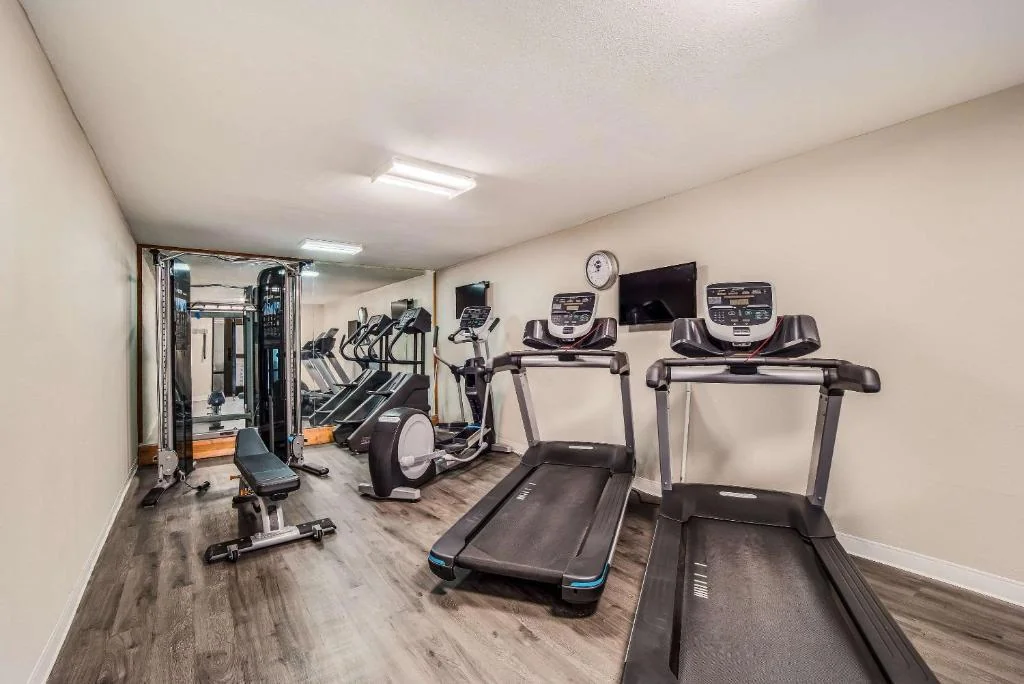 Dual Brand MainStay & Clarion Inn & Suites Florence — Sale in Florence, SC, photo 2 of 5