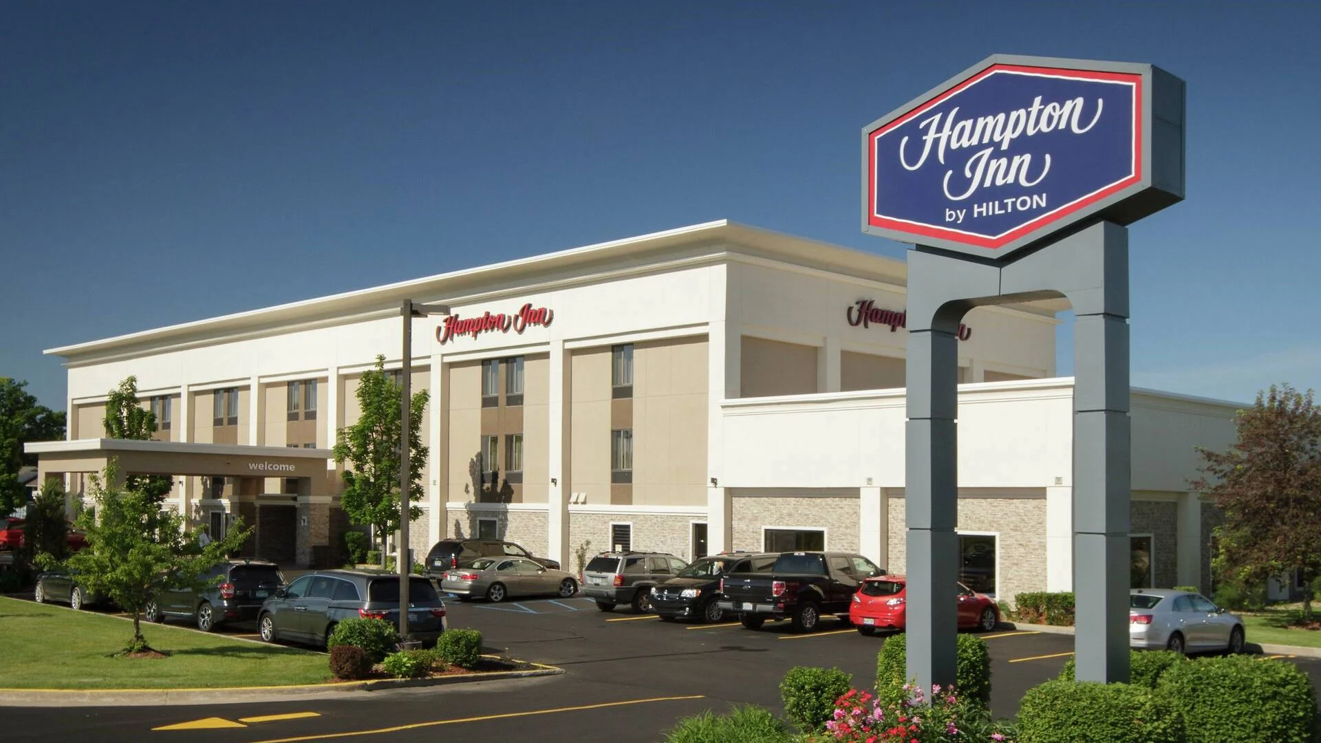 Hampton Inn South Haven — Sale in South Haven, MI, photo 1 of 5