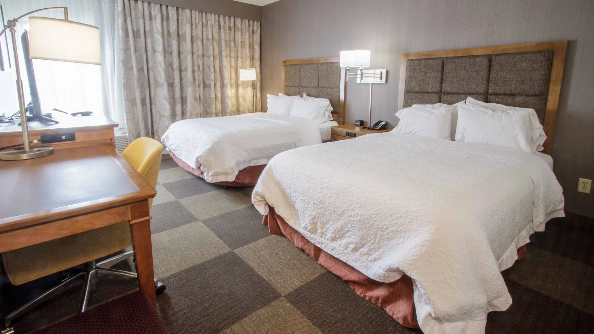 Hampton Inn South Haven — Sale in South Haven, MI, photo 2 of 5