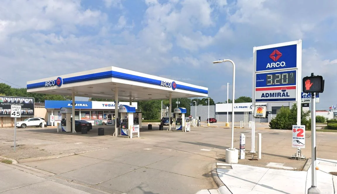 Admiral Petroleum | Bay City, MI — Sale in Bay City, MI, photo 1 of 2