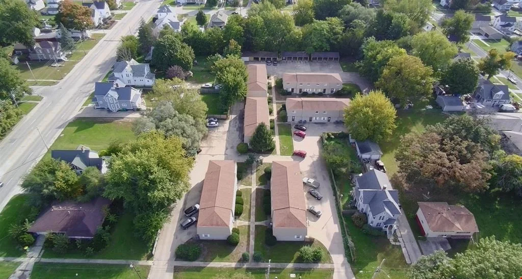65 Locut St — Sale in Galesburg, IL, photo 2 of 8