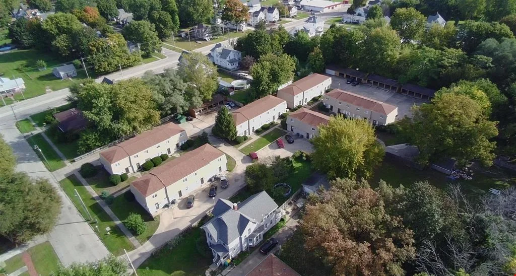 65 Locut St — Sale in Galesburg, IL, photo 3 of 8