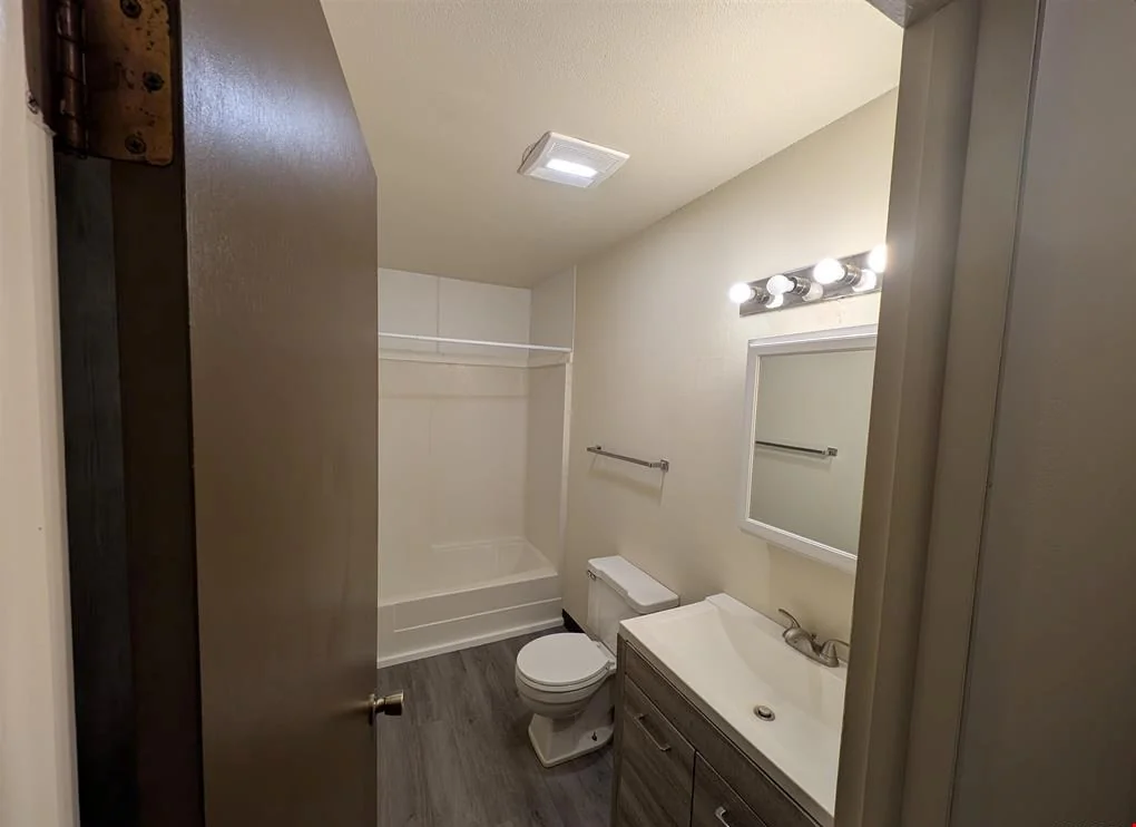 65 Locut St — Sale in Galesburg, IL, photo 5 of 8