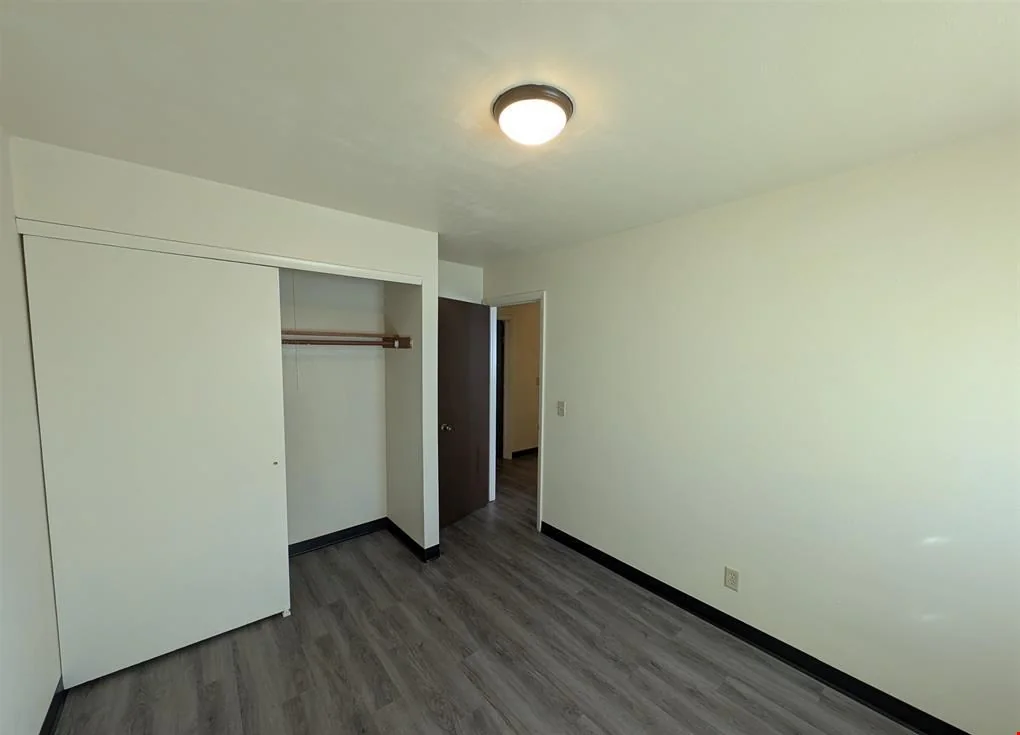 65 Locut St — Sale in Galesburg, IL, photo 7 of 8