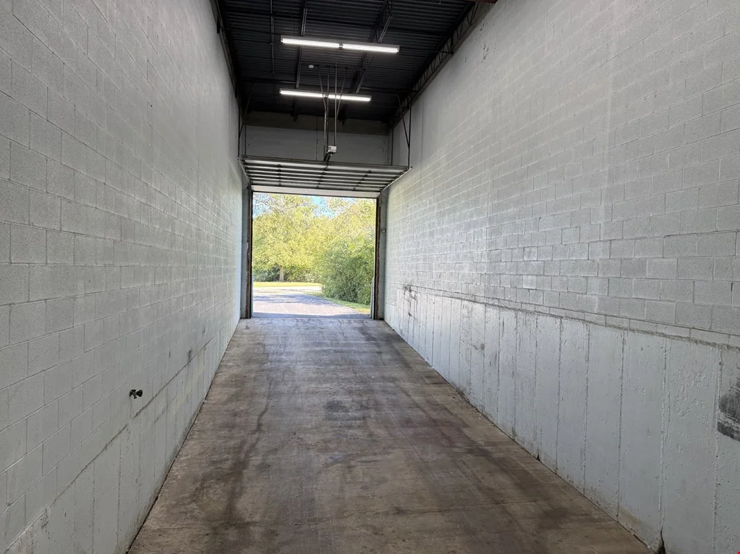 Load under roof: the truck pulls inside the building — Lease in Libertyville, IL, photo 8 of 8