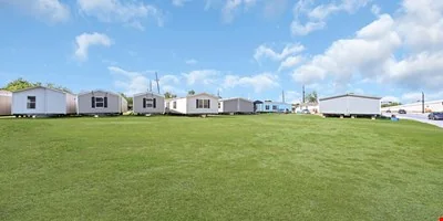 3733 N Alexander — Lease in Baytown, TX, photo 3 of 8