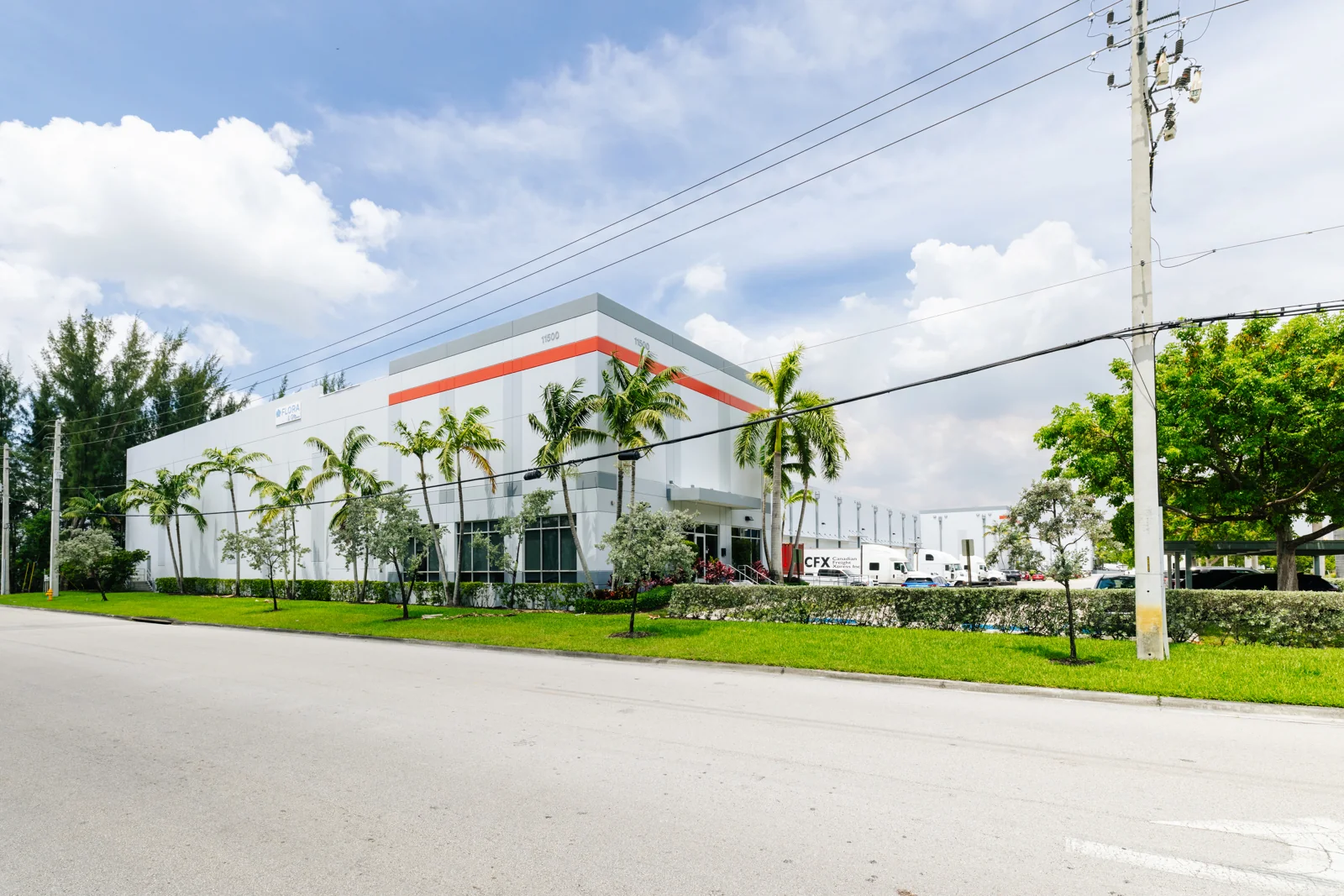 Turnpike Park — Lease in Medley, FL, photo 1 of 2