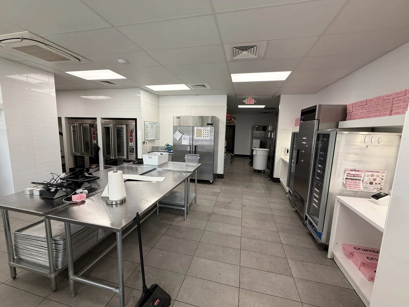 High Profile 1,460 SF Former Bakery Available — Lease in Lakewood, OH, photo 5 of 8