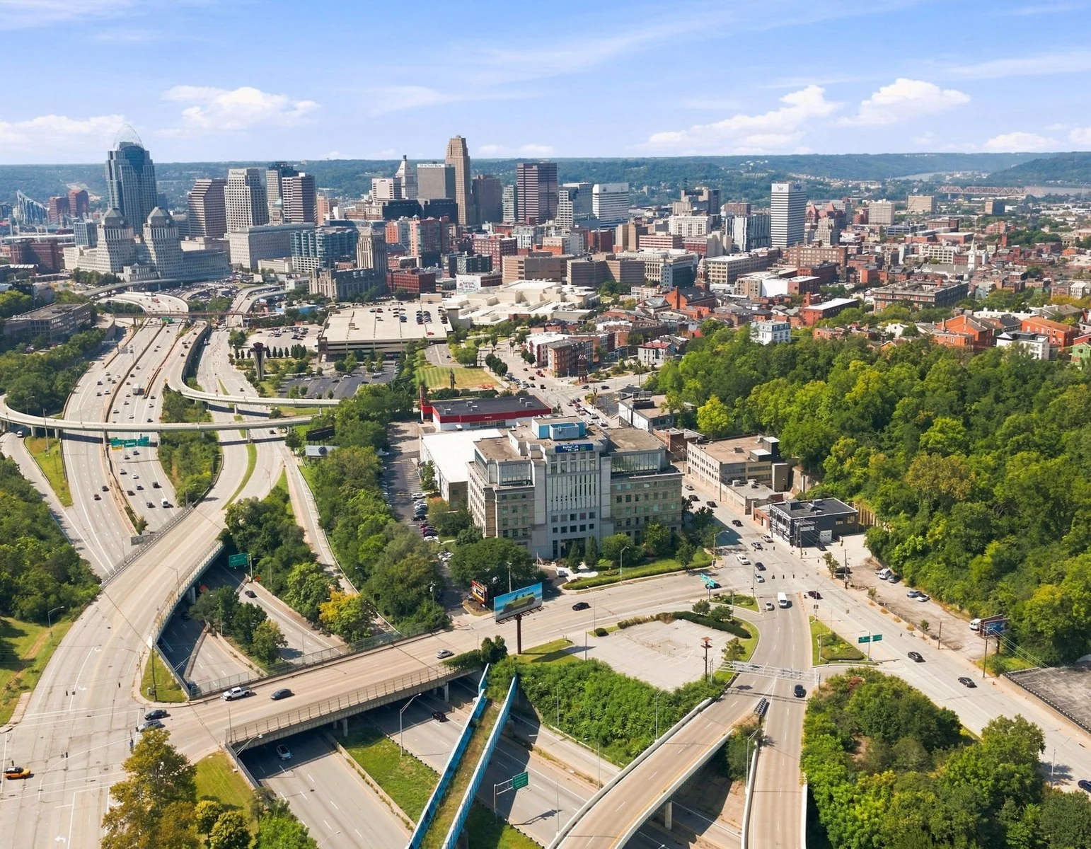 One Gateway Place — Lease in Cincinnati, OH, photo 1 of 6