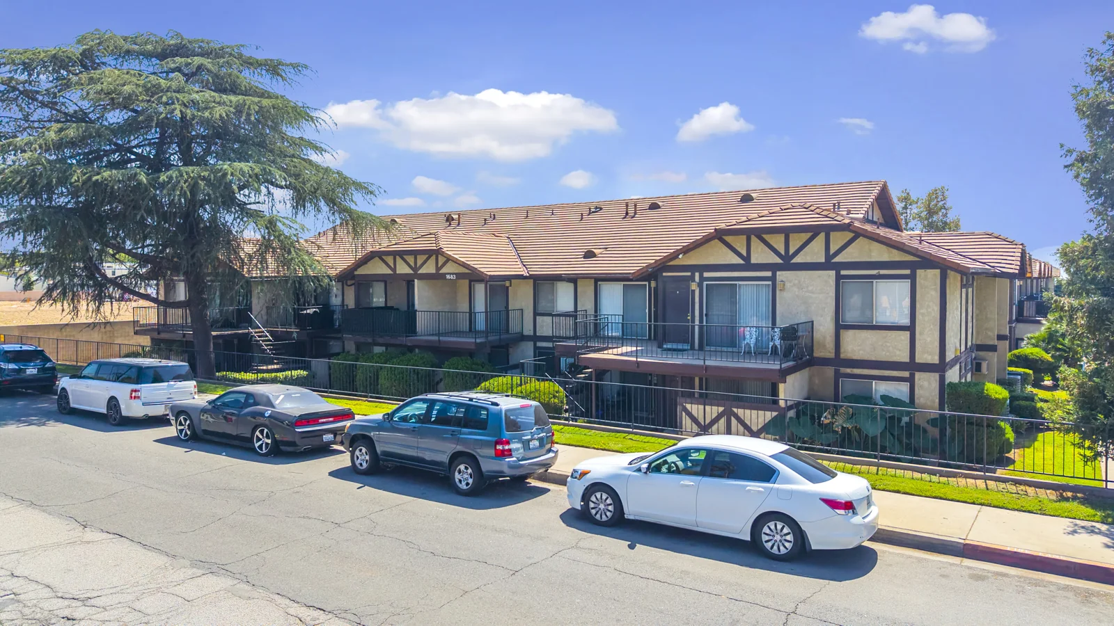 Pinecrest Apartments — Sale in San Bernardino, CA, photo 4 of 8