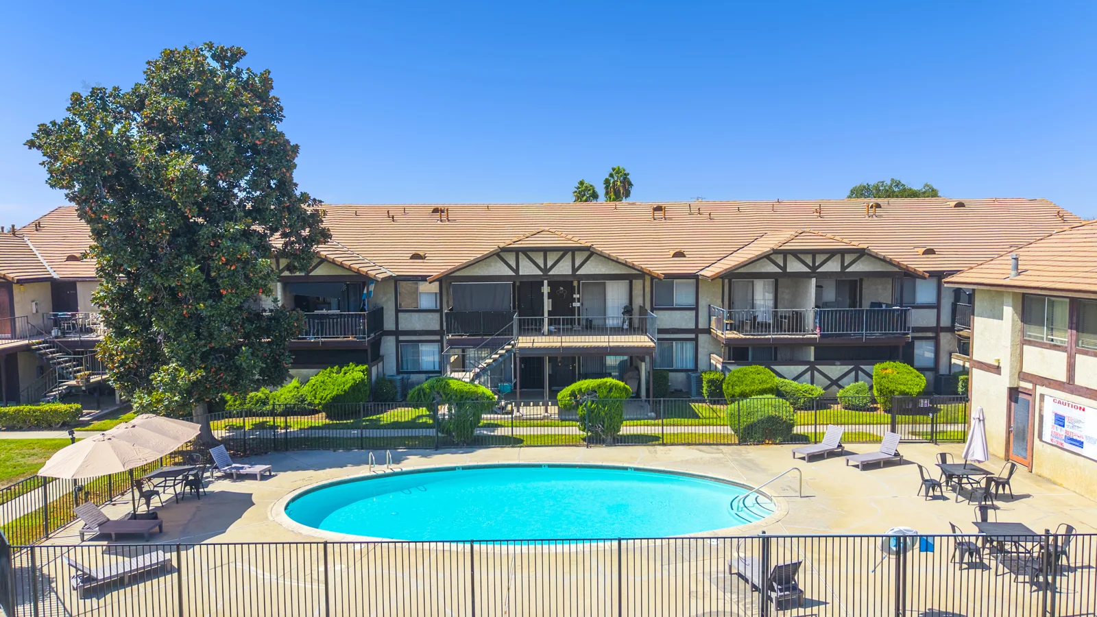 Pinecrest Apartments — Sale in San Bernardino, CA, photo 6 of 8