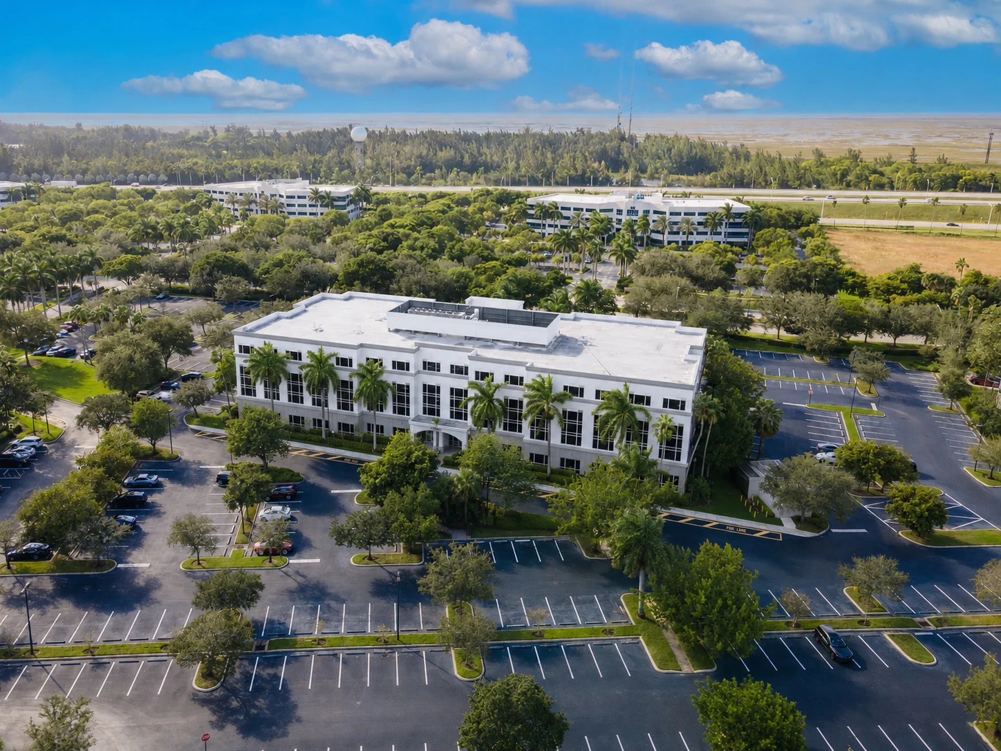 International Place II — Lease in Sunrise, FL, photo 3 of 6