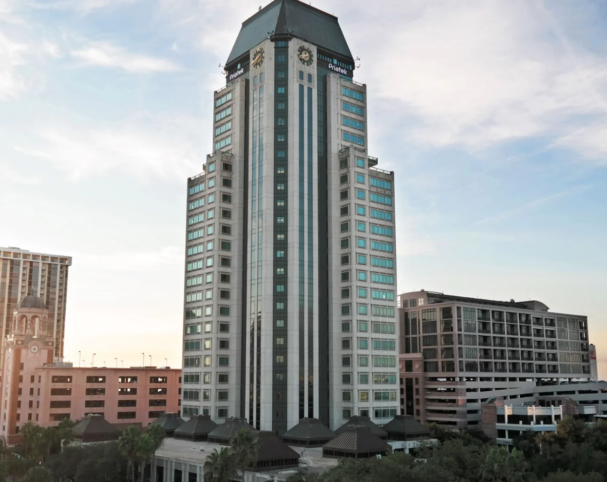 200 Central — Lease in St Petersburg, FL, photo 1 of 4