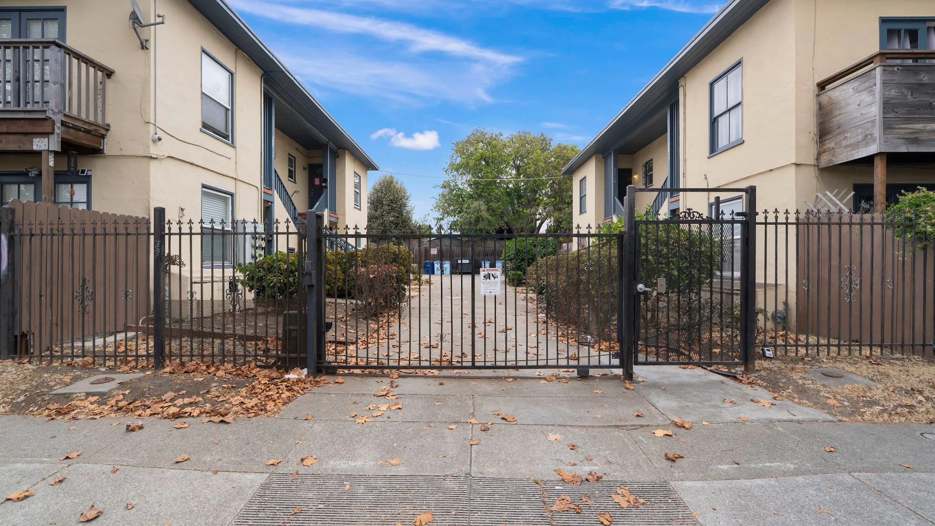2433 San Pablo Ave — Sale in Berkeley, CA, photo 2 of 2