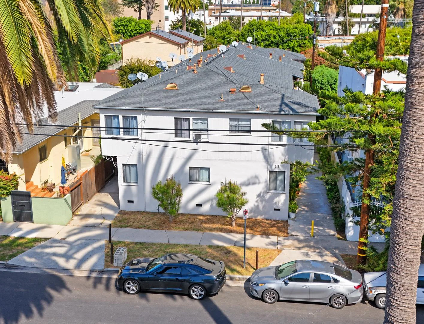 5131 Clinton St — Sale in Los Angeles, CA, photo 1 of 3