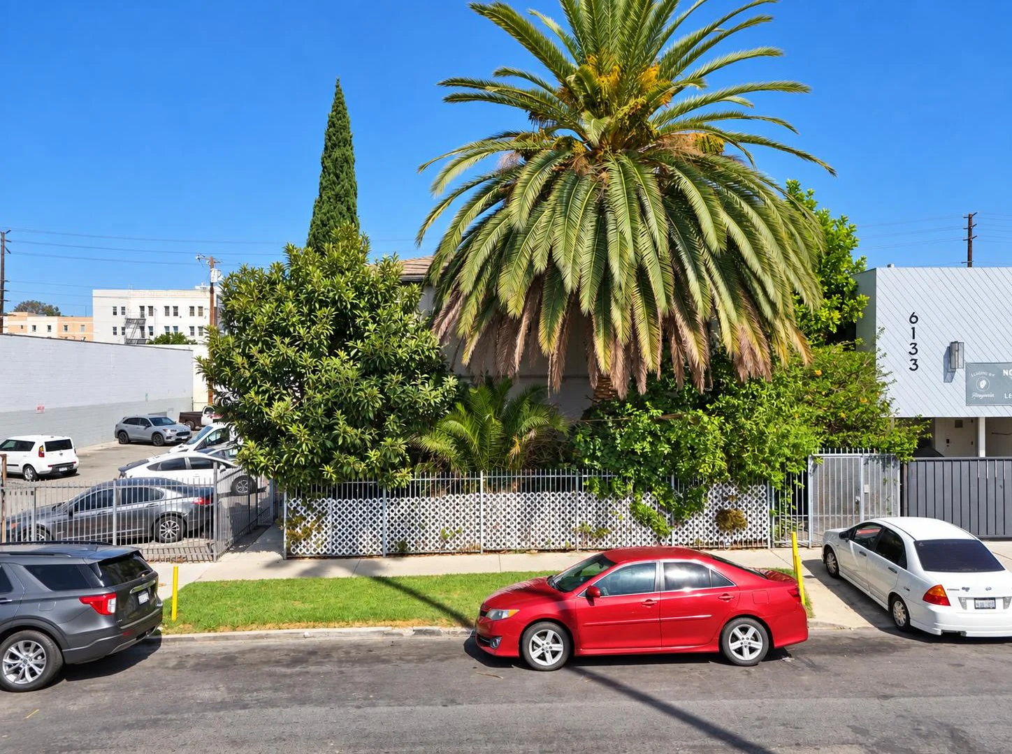 6137 Eleanor Ave — Sale in Los Angeles, CA, photo 1 of 3