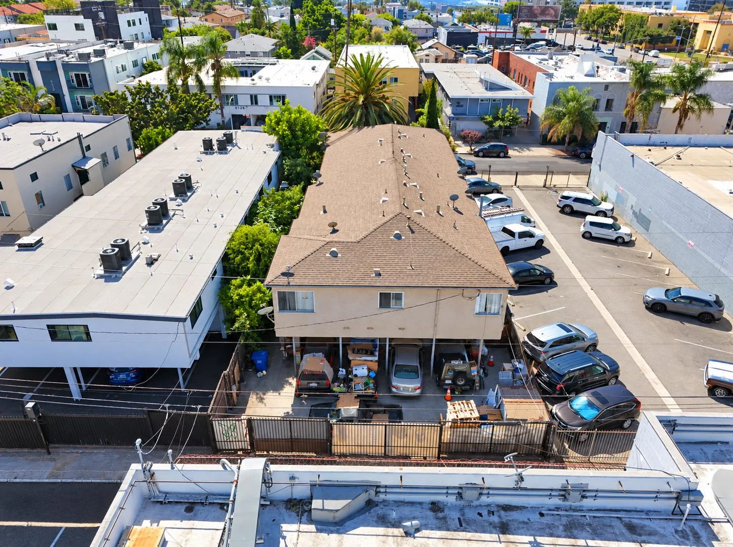 6137 Eleanor Ave — Sale in Los Angeles, CA, photo 2 of 3