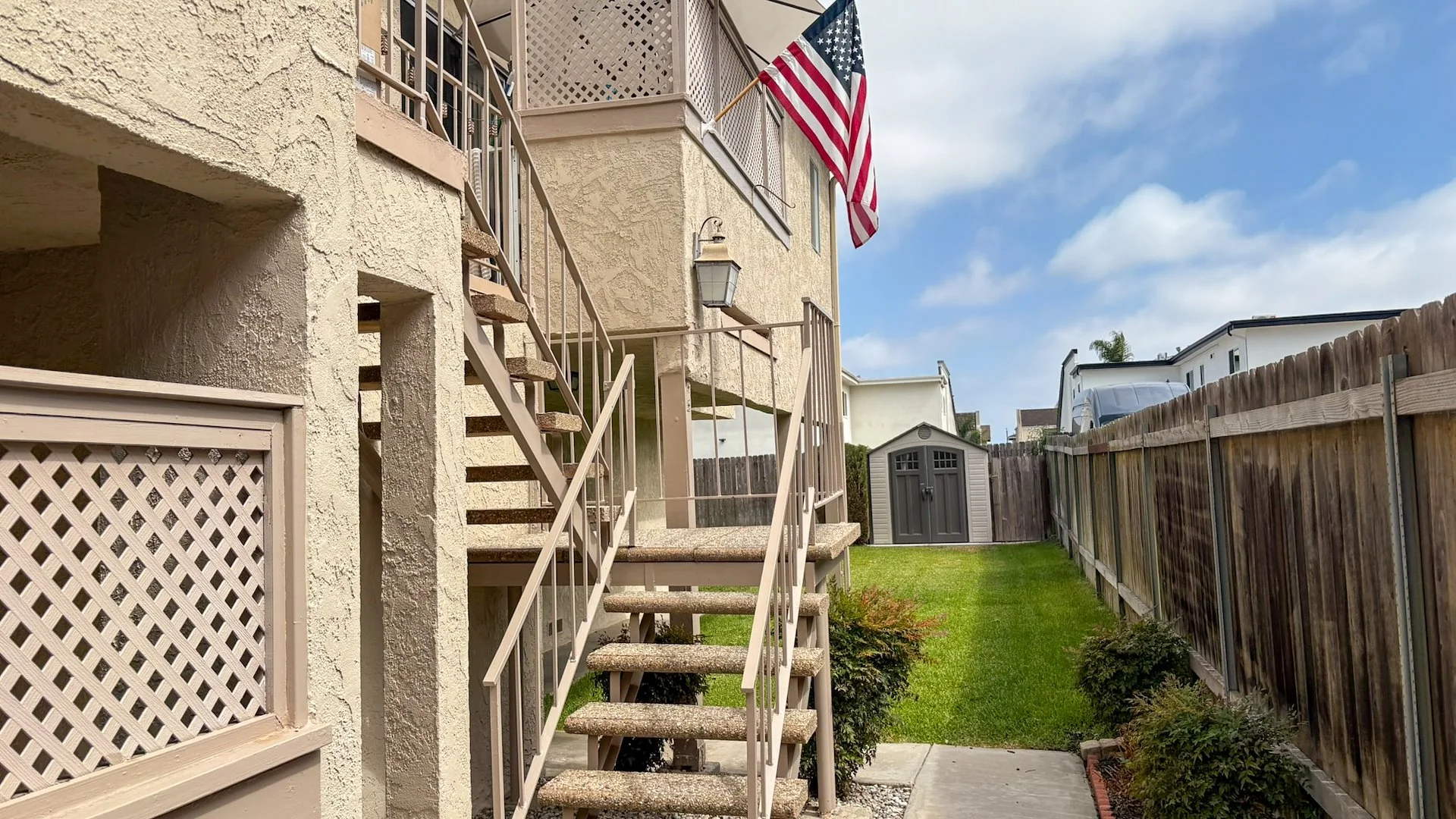 16672 Dolores Ln — Sale in Huntington Beach, CA, photo 4 of 5