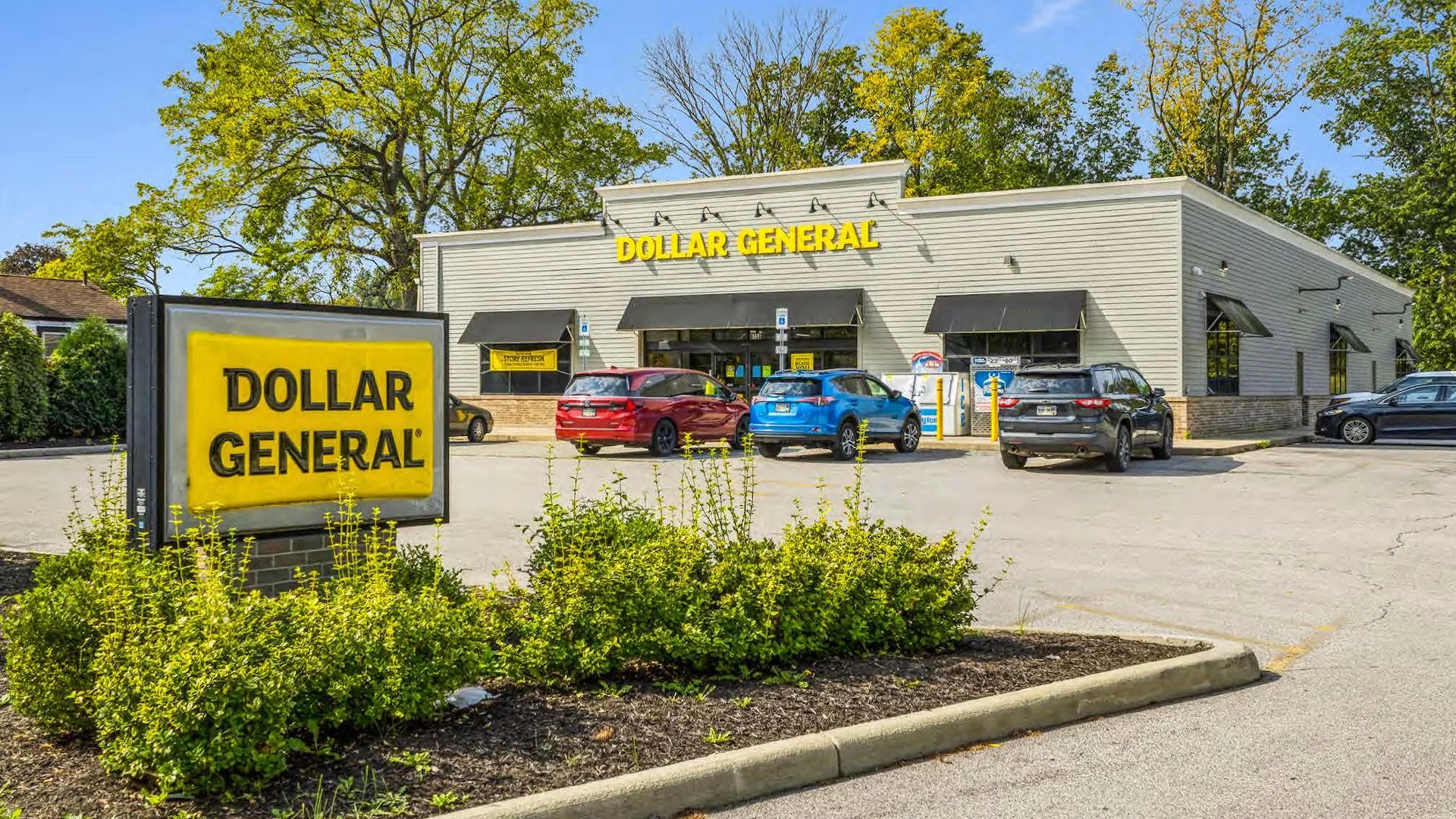 Dollar General | Olmsted Falls, OH — Sale in Olmsted Falls, OH, photo 1 of 4