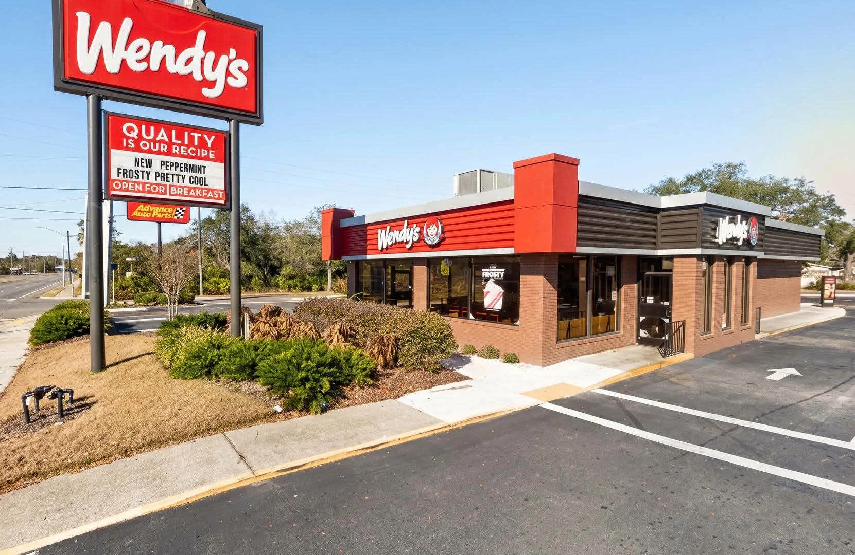 Wendy's (Vacant) — Sale in Jacksonville, FL, photo 1 of 3