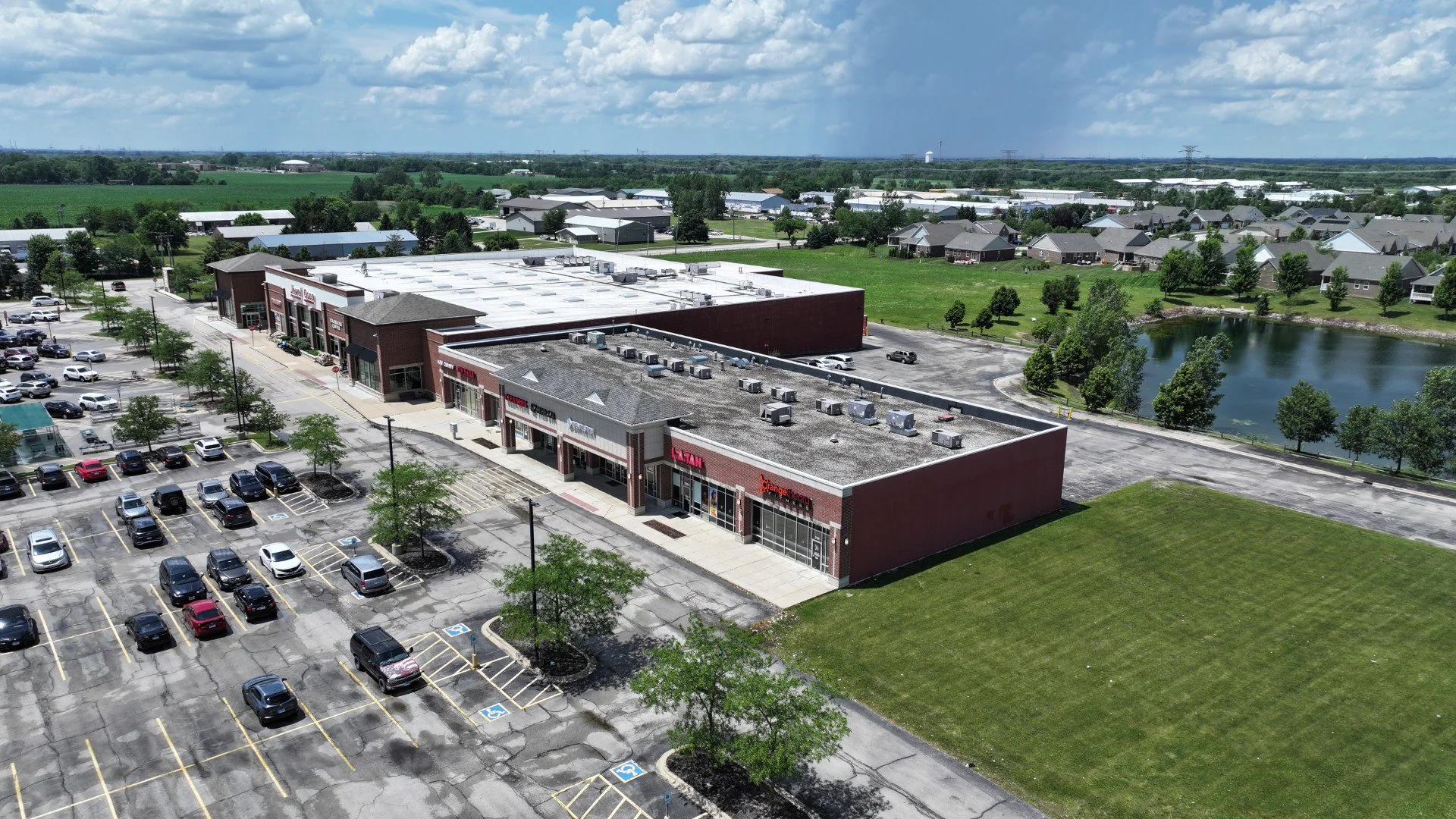 Auction - Receiver Sale: Jewel-Osco Shadow Center |… — Sale in New Lenox, IL, photo 1 of 4