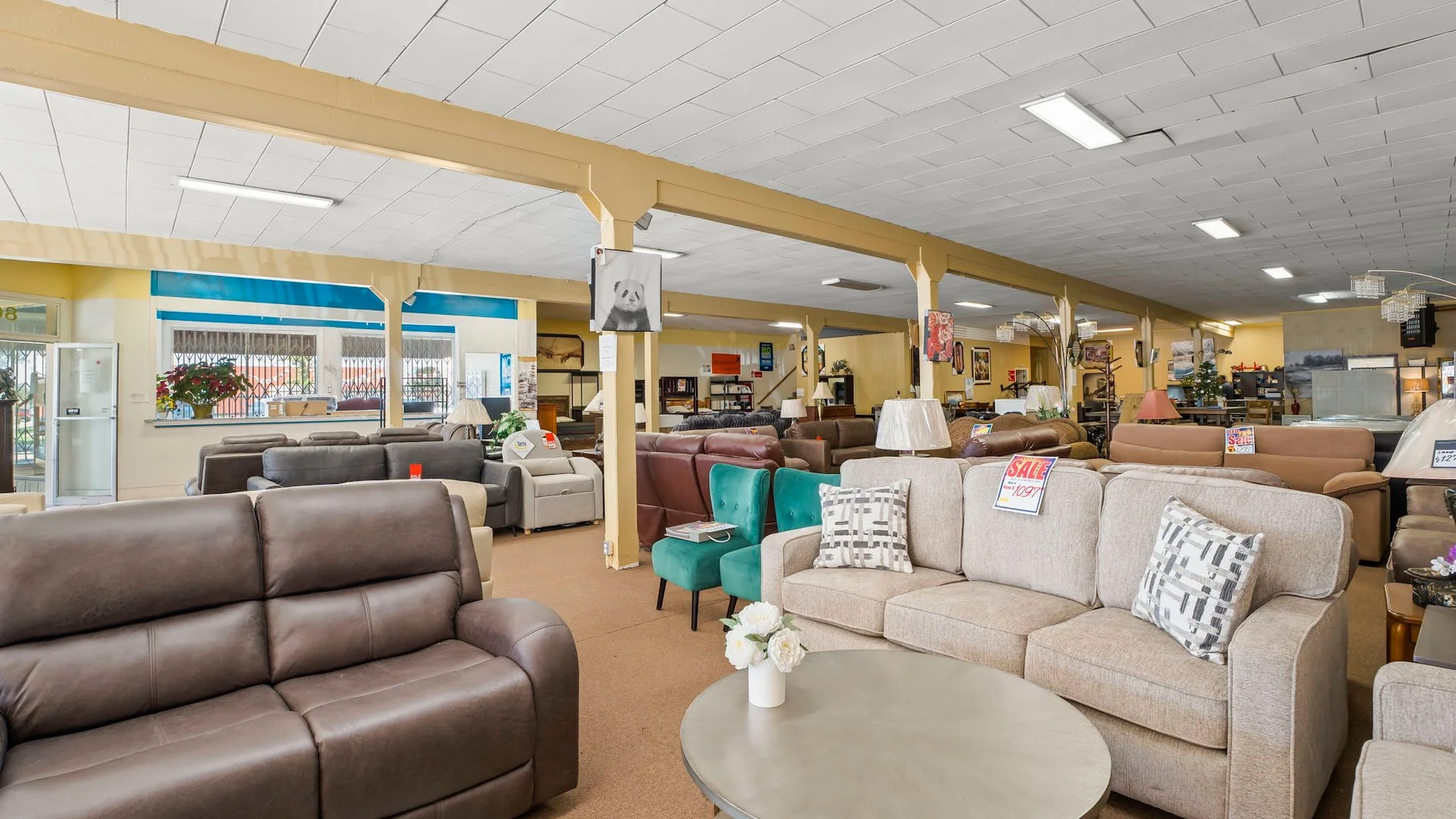 801 E Alisal St, Salinas, CA 93905 — Sale in Salinas, CA, photo 2 of 6