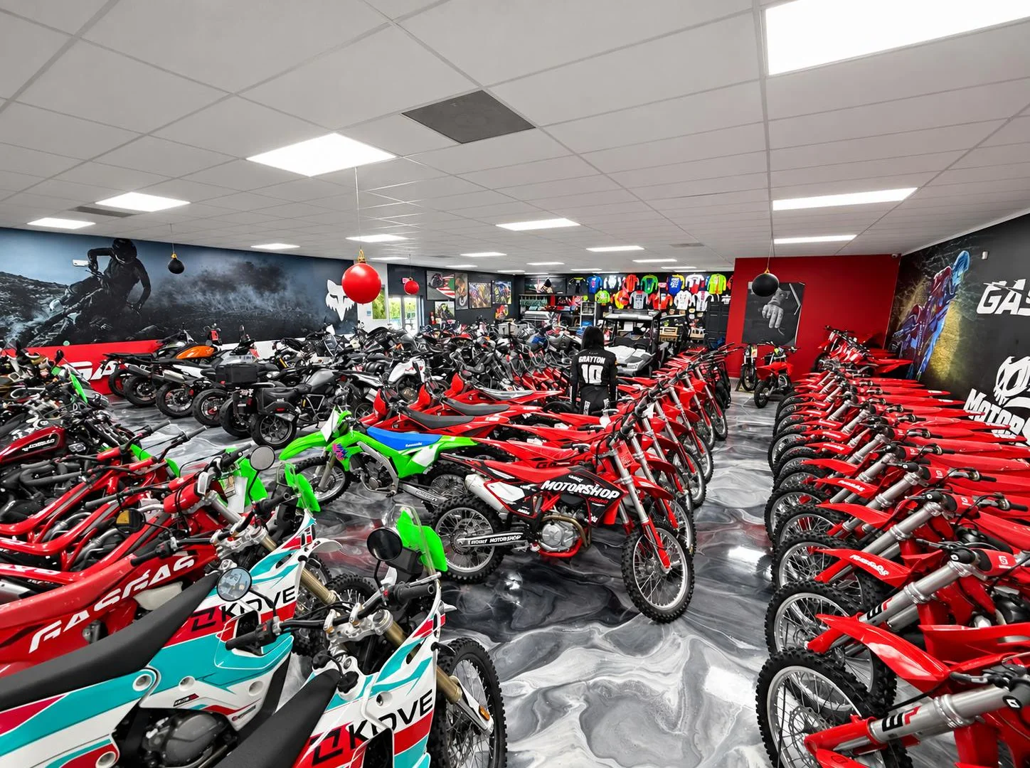 Motor City Center | Hialeah Gardens Retail Showroom |… — Sale in Hialeah, FL, photo 3 of 5