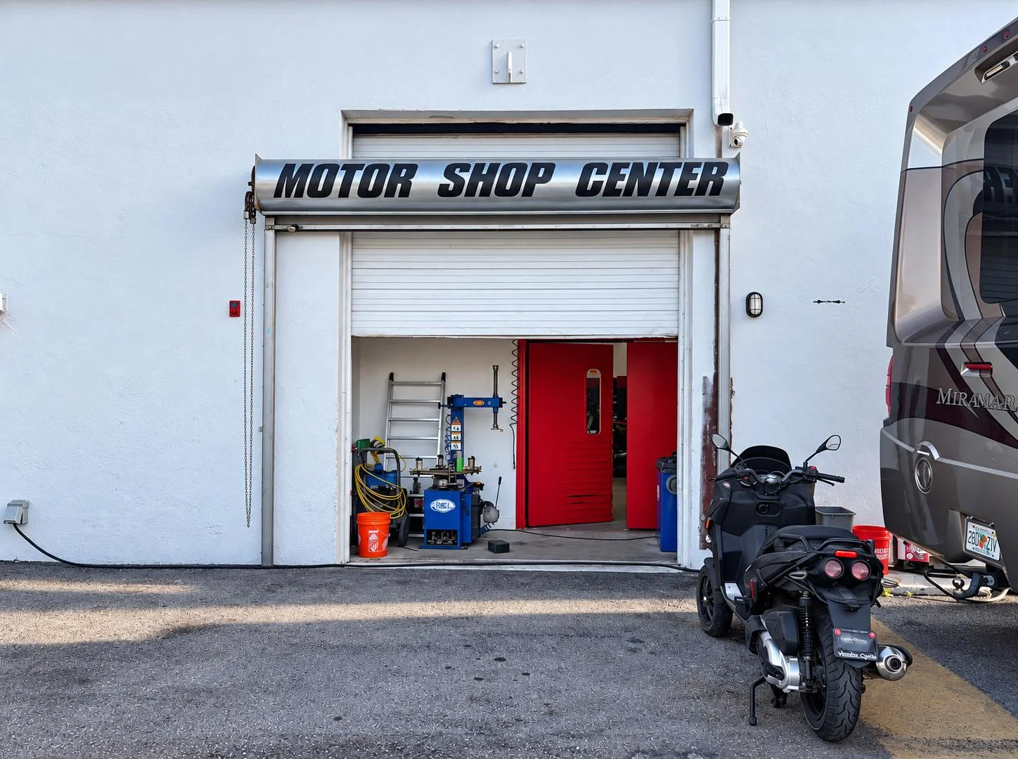 Motor City Center | Hialeah Gardens Retail Showroom |… — Sale in Hialeah, FL, photo 5 of 5