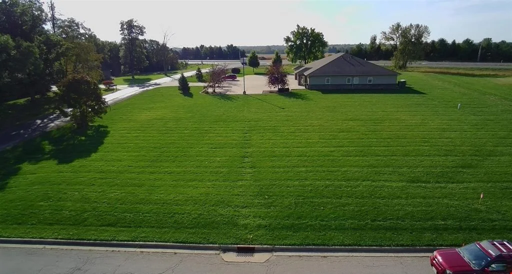 22955 Grosenbach Rd — Sale in Washington, IL, photo 1 of 8