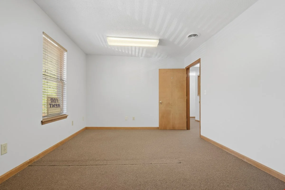 Office Suite - Olde West Chester — Lease in Olde West Chester, OH, photo 1 of 8