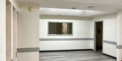 2095 W Main St. — Lease in League City, TX, photo 2 of 8