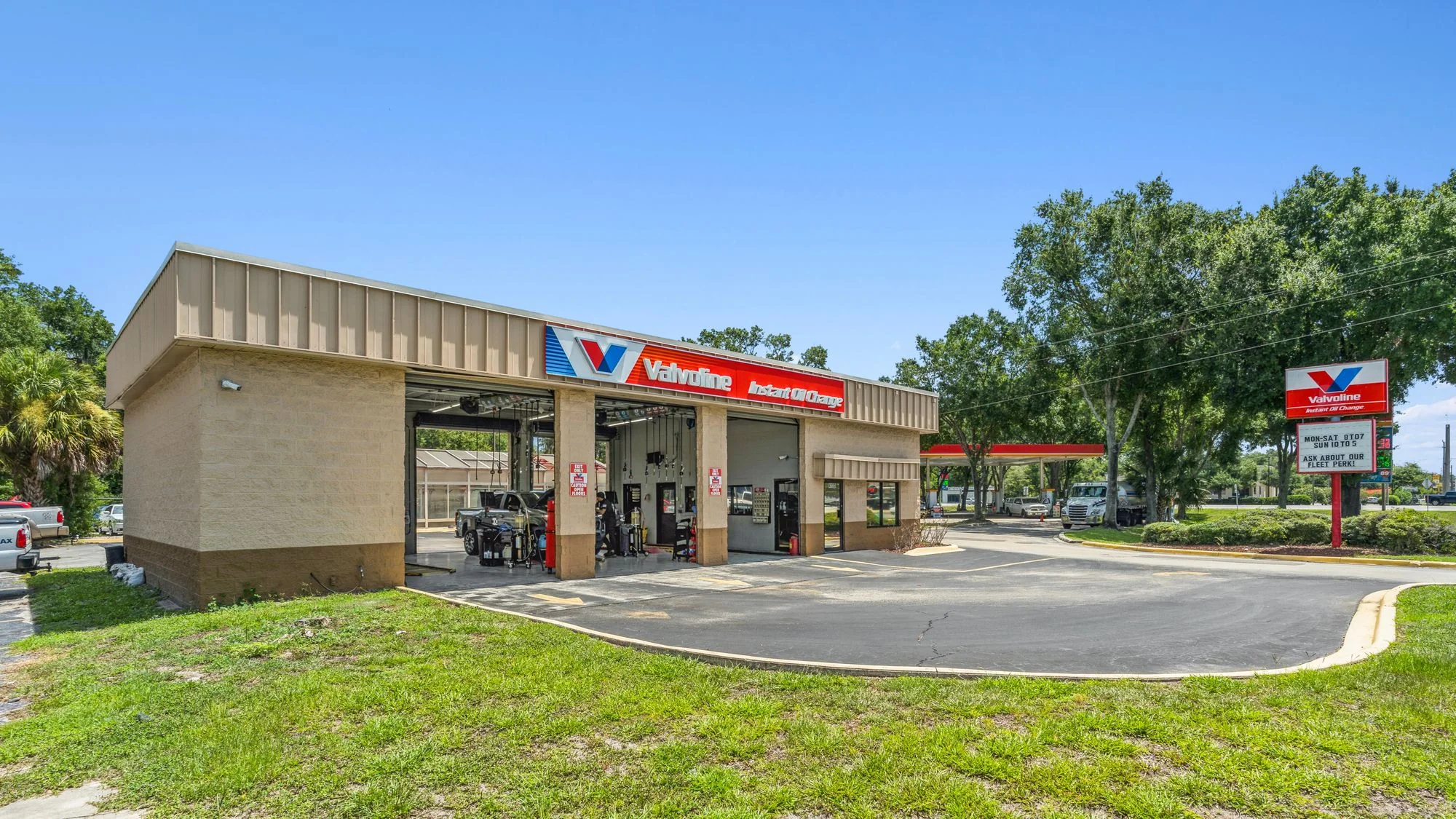 Valvoline — Sale in Palatka, FL, photo 1 of 2