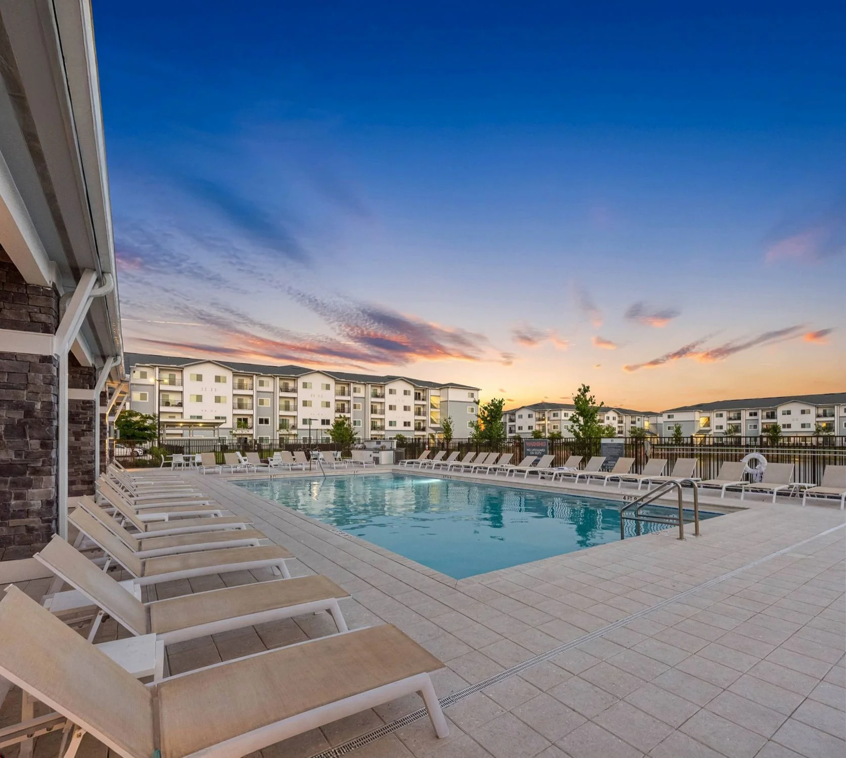V2 Apartments — Sale in Fort Myers, FL, photo 1 of 1