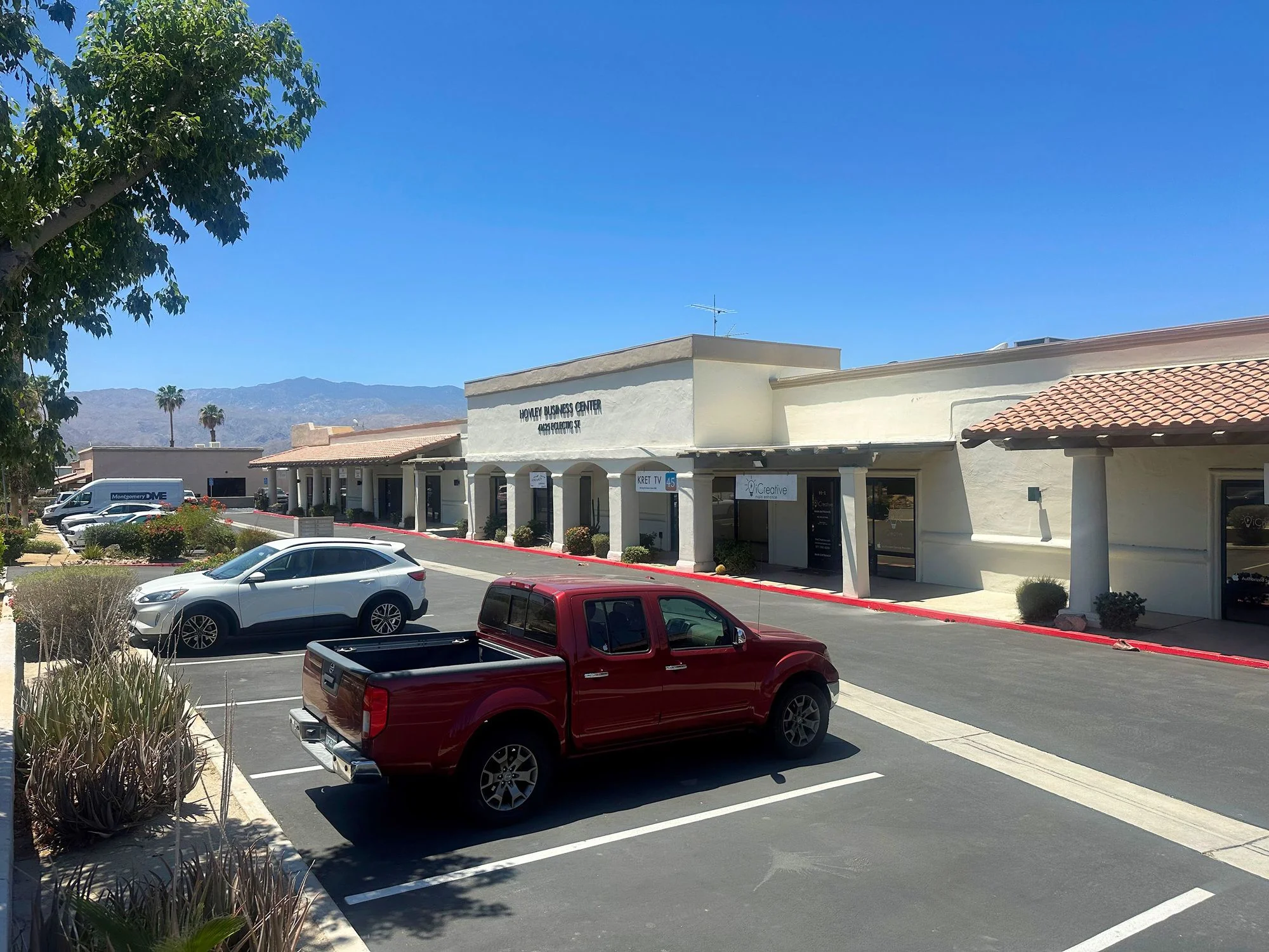 Monterey Shores Plaza — Lease in Palm Desert, CA, photo 3 of 6
