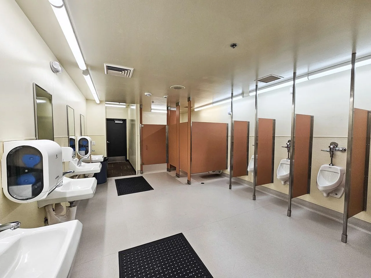 Existing Charter School Space — Lease in Sacramento, CA, photo 7 of 8