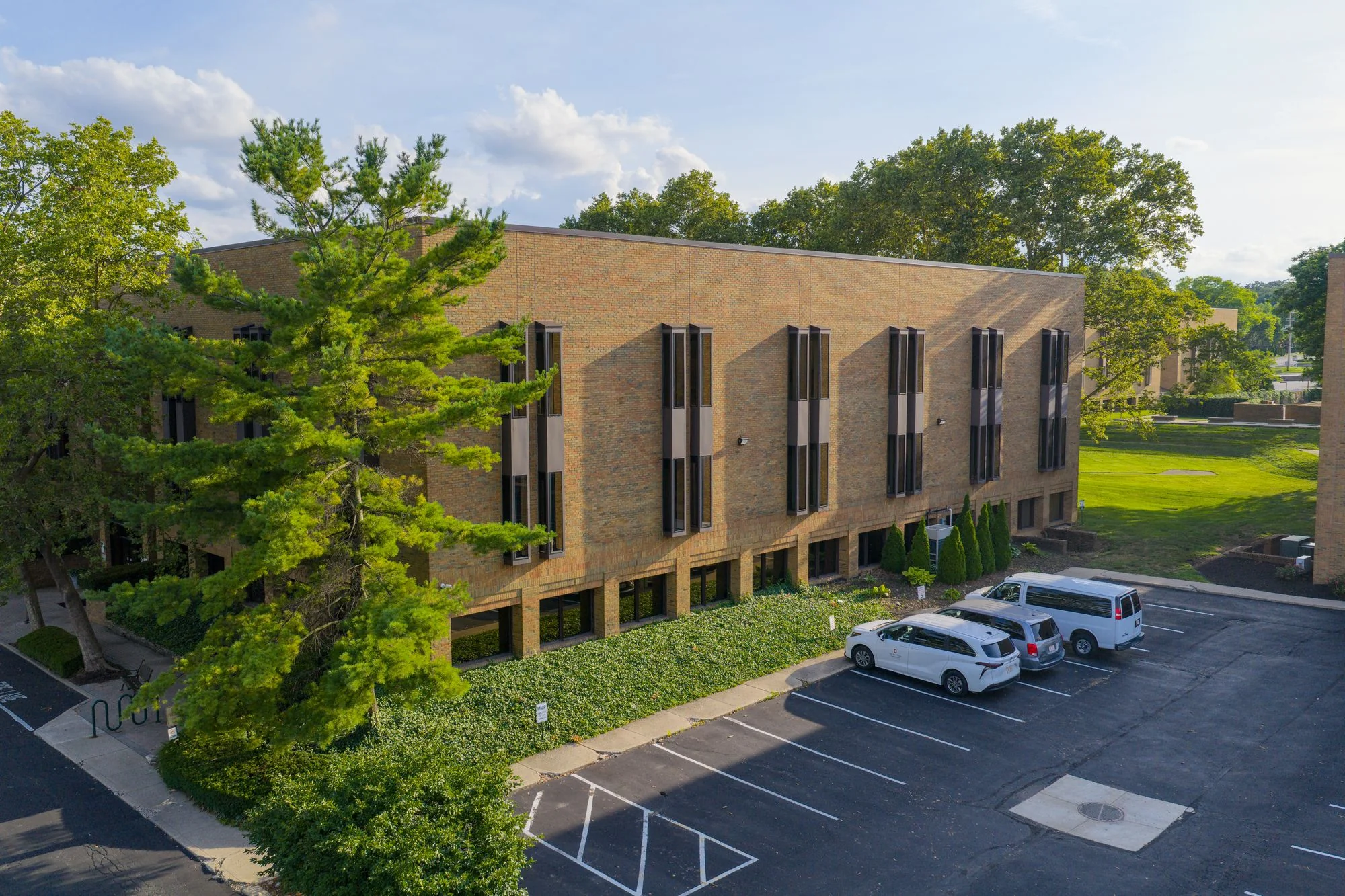 921 CHATHAM LANE — Lease in Columbus, OH, photo 6 of 8