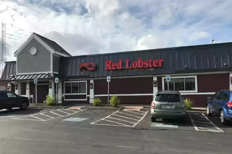 Red Lobster — Sale in East Syracuse, NY, photo 1 of 1