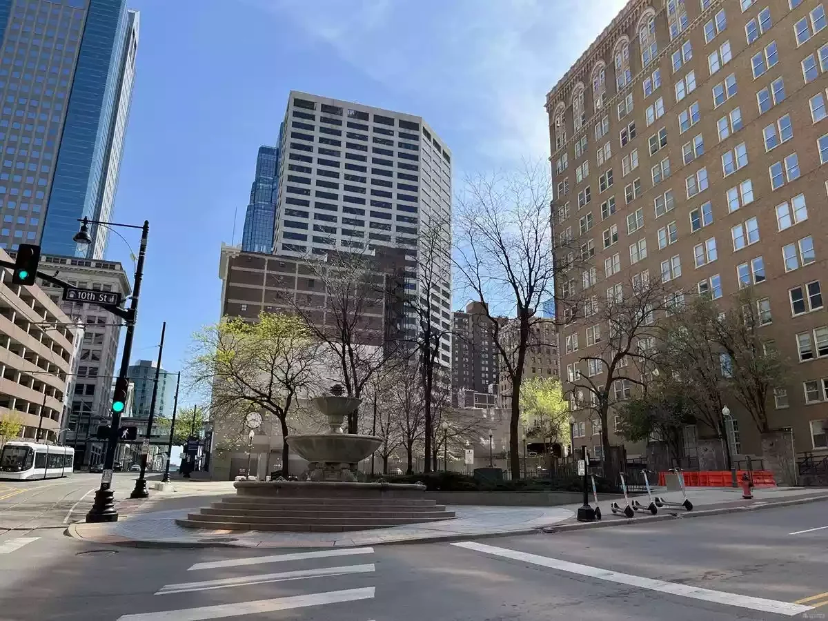 1000-1016 Main St — Sale in Kansas City, MO, photo 3 of 8