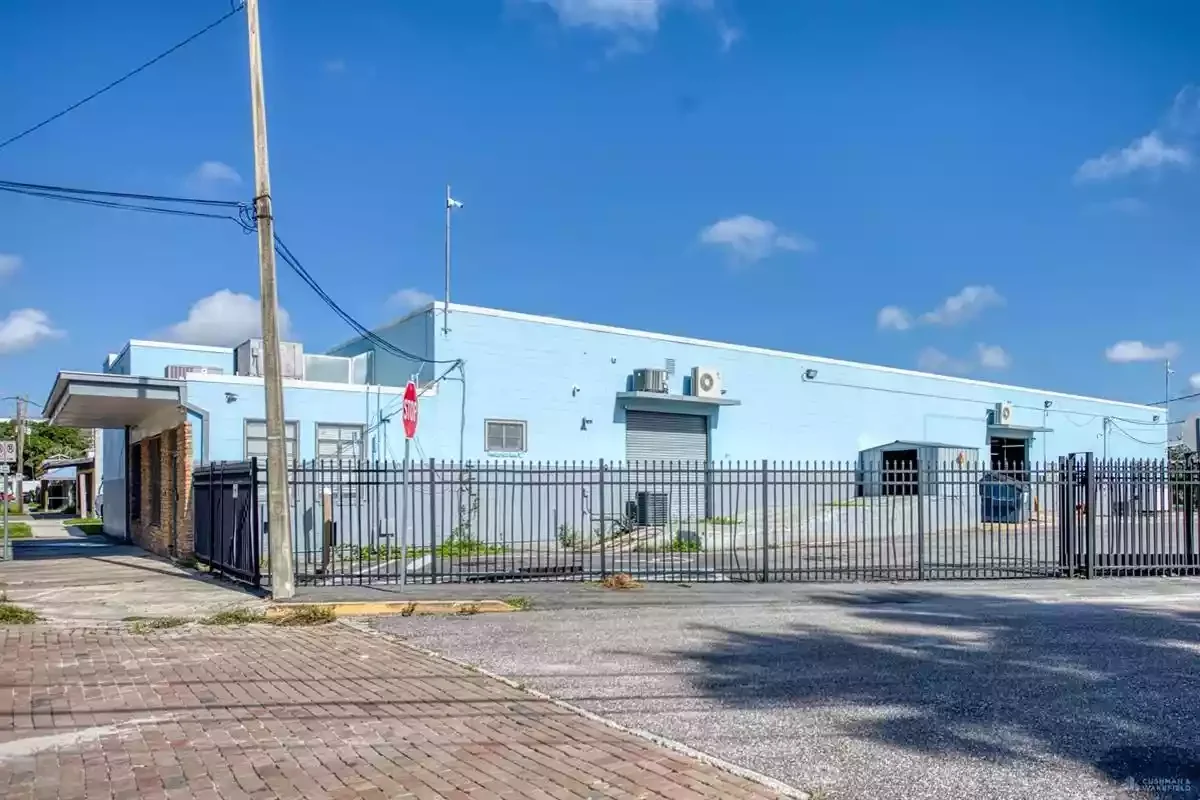 1201 West Jackson Street — Sale in Orlando, FL, photo 1 of 5